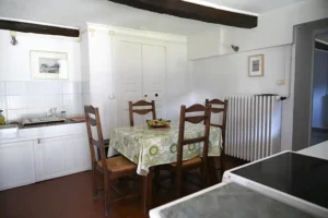 vue de la cuisine du gîte le Cerf