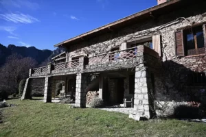 vue extérieure du gîte de la Brasca